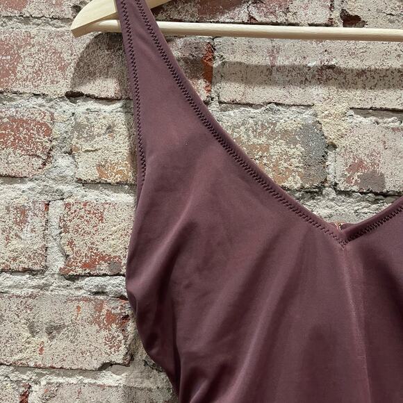 Shade & Shore Brown Plunge Tie-Front One Piece Swimsuit Size Medium - Picture 6 of 9